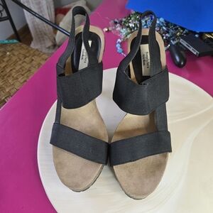 Simply Vera Vera Wang Black and Tan Wedge Booties with Open Toe